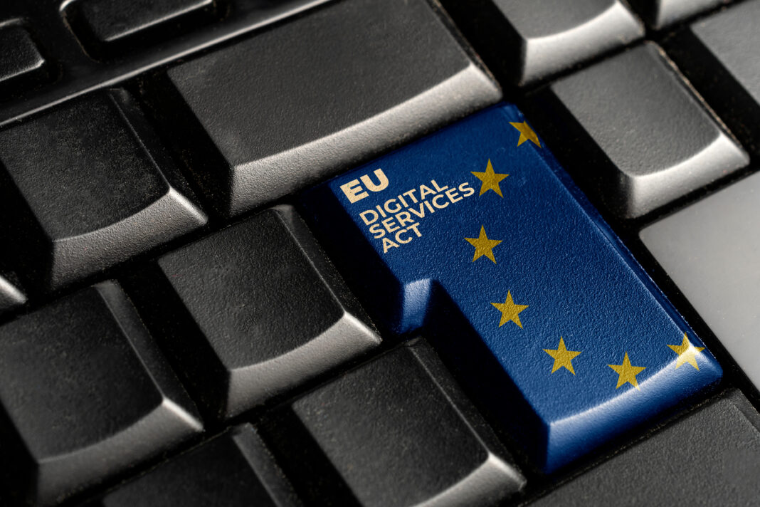 ArtmailConseil's tweet photo. Le règlement sur les services numériques ( #DSA – Digital Services Act) a fait l’objet d’un accord politique entre les #institutions #européennes le 22 avril 2022, sous présidence française de l’Union Européenne https://t.co/6W38wO7rCF @FevadActu #eCommerce https://t.co/foWkGWIRRC