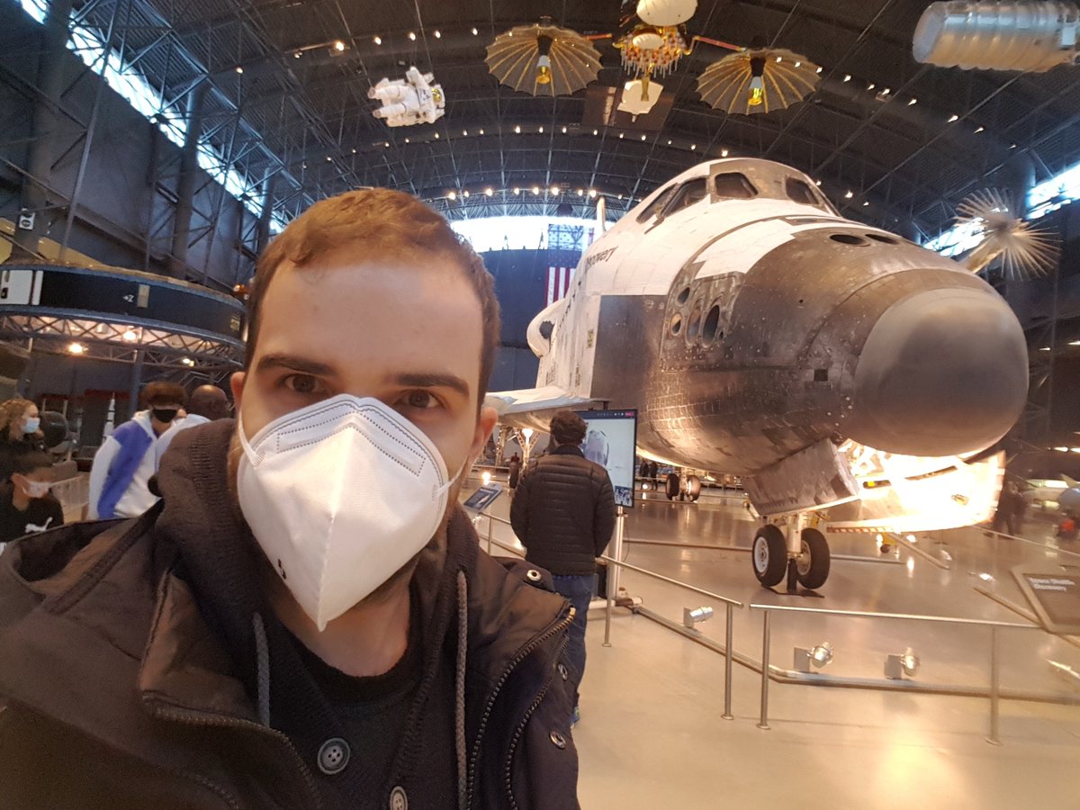 Abberior's tweet photo. (2/3) Stefan was the first to “go west” this year. With a smile on his face, he recounted his trip, during which he had the opportunity to visit world-class research facilities. His highlights include an #INFINITYLine installation at Janelia Research Campus & a visit to the NIH. https://t.co/jtxf2mLLuk