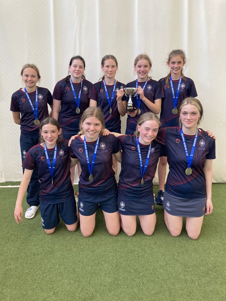 WarwickshireCF's tweet photo. 🟣U15 Girls ECB Indoor Finals🟣

Well done to all teams. 👏🏻

🏆🥇St Helen &amp; St Katherines Sch
🥈 @Edgbaston_High
3️⃣ Hereford Cathedral Sch
3️⃣ @KSW_Sport
5️⃣@DenstoneSport 
6️⃣@shrschcricket 
7️⃣ @RushcliffePE 

@ECB_cricket 🏏 #GirlsCricket #WeGotGame https://t.co/ZbsFCvLxxG
