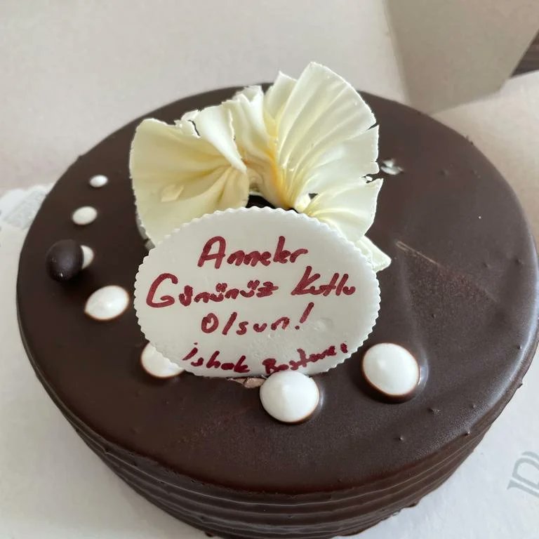 ayd_sehit's tweet photo. Okul Müdürümüz İshak BOSTANCI bayan öğretmenlerimizin anneler gününü pasta ikramıyla kutladı. Kendisine teşekkür ediyoruz ve tüm bayanların anneler gününü tekrar kutluyoruz. https://t.co/JtFP97MbmZ
