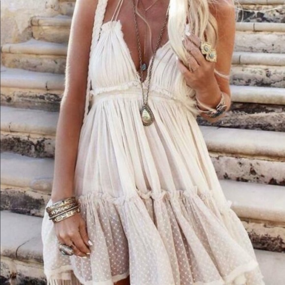 Daniellecos9980's tweet photo. So good I had to share! Check out all the items I'm loving on @Poshmarkapp #poshmark #fashion #style #shopmycloset: https://t.co/OPks7sZQt7 https://t.co/nh3y83oM9R