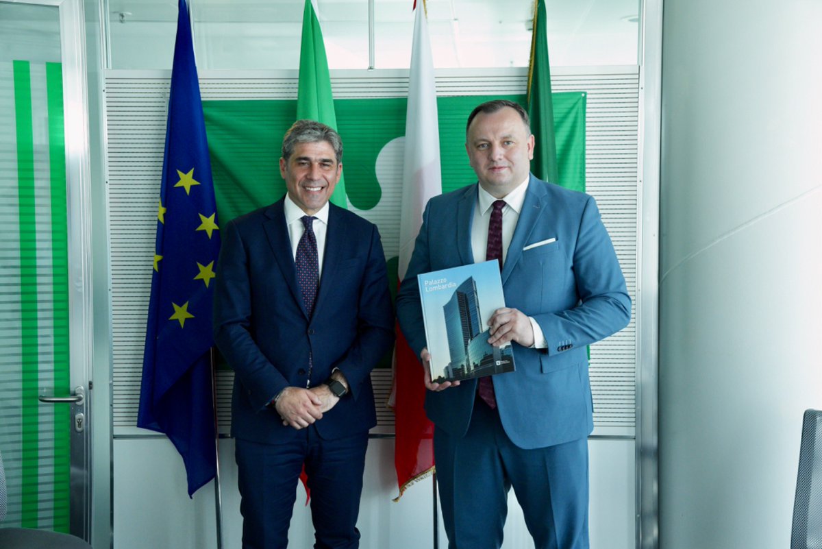 JakubChe's tweet photo. Lombardia @RegLombardia jest naturalnym partnerem gospodarczym dla #Śląskie Jako #EuropejskiRegionPrzedsiebiorczości  mamy potencjał, aby zwiększać aktywność międzynarodową. Dziękuję @RizziAlan podsekretarzowi ds. relacji międzynarodowych regionu Lombardia za rozmowę @PLinItalia https://t.co/siLjZOvoOz