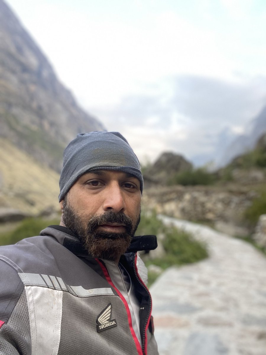 chibRajaJi's tweet photo. From #Jammu to the Last Habitat village MAANA; it took 8 days
#Jammu~> #Rishikesh ~>#Kedarnath~>#Tungnath~>#Kalpeshwar ~>#Badrinath~>#Maana incredible experience #Soloride #Hness #Cb350 https://t.co/wUgYQ1AFvU