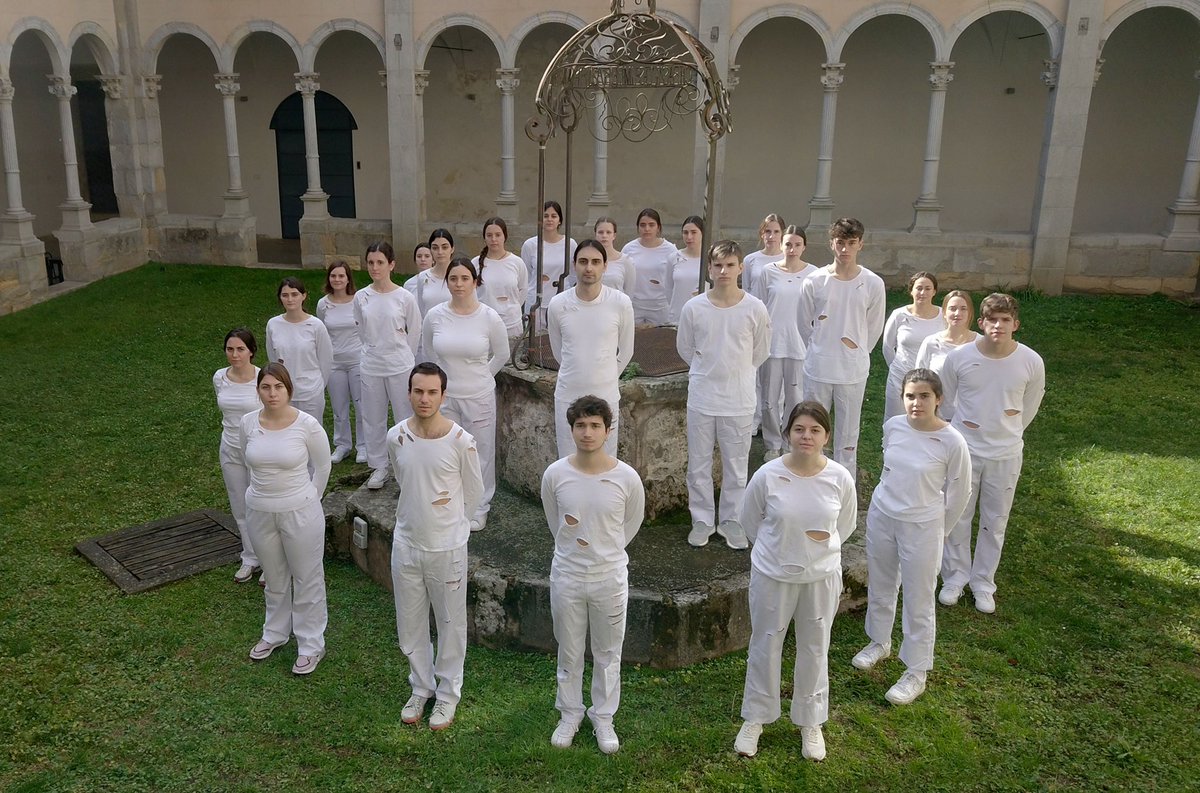 JMFigueres's tweet photo. Aquest divendres 13 (20h) tanquem la temporada de primavera amb l’espectacle “Ombres i llum” del @cordeteatre. 

Tenim ganes d’omplir l’escenari de joves i tenim les entrades a punt d’exhaurir-se. No us el perdeu! 

🎭Últimes entrades a: @figueresaescena https://t.co/j2udqMHUZI