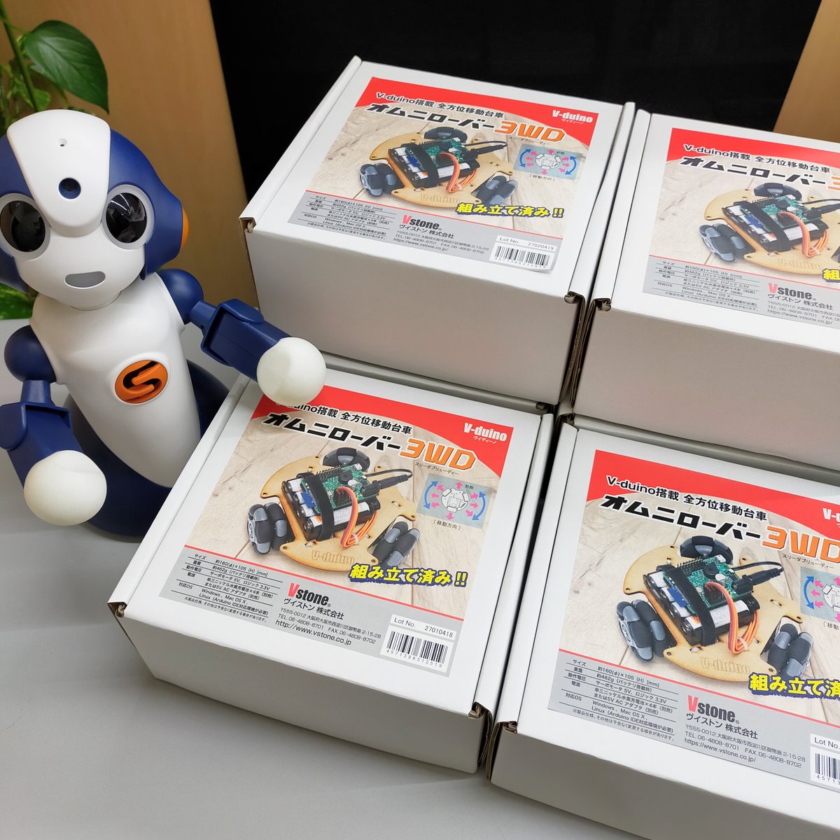 robot_shop's tweet photo. お待たせしました!オムニローバー3WD出来ましたー
半導体不足などもあり中々手間取りました・・・
組立済なのですぐにオムニホイールを用いた全方位移動の学習に取り組めますよ!
#Arduino互換 #オムニローバー #3WD #Vduino #MDF #木のぬくもり #遠隔 #組立済 https://t.co/M8ezWxCbTD