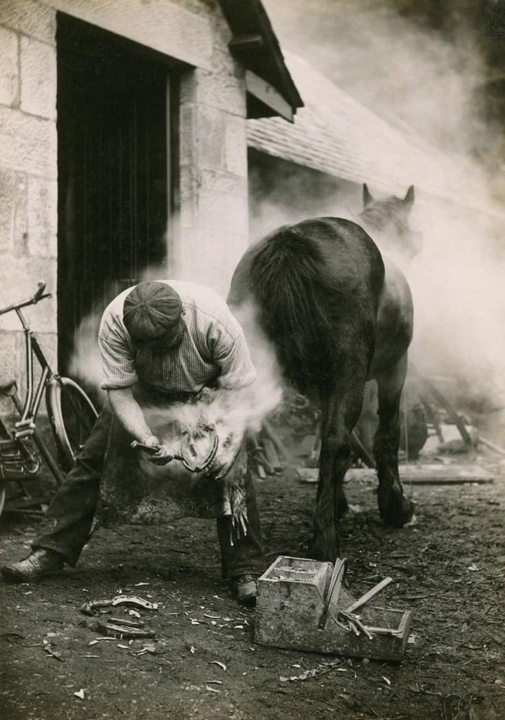aflashbak's tweet photo. Scotland in May 1921 - by William Reid. https://t.co/RzfUBs7uiu