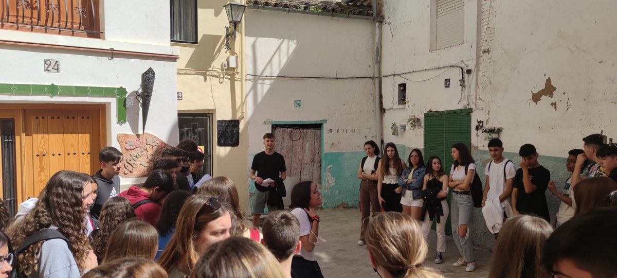 SortsdelaMar's tweet photo. #Rapsodes2022 visitem als companys i companyes d'Ontinyent @GVAeducacio @CEFIREambitPLG https://t.co/kBDl4sJj9G