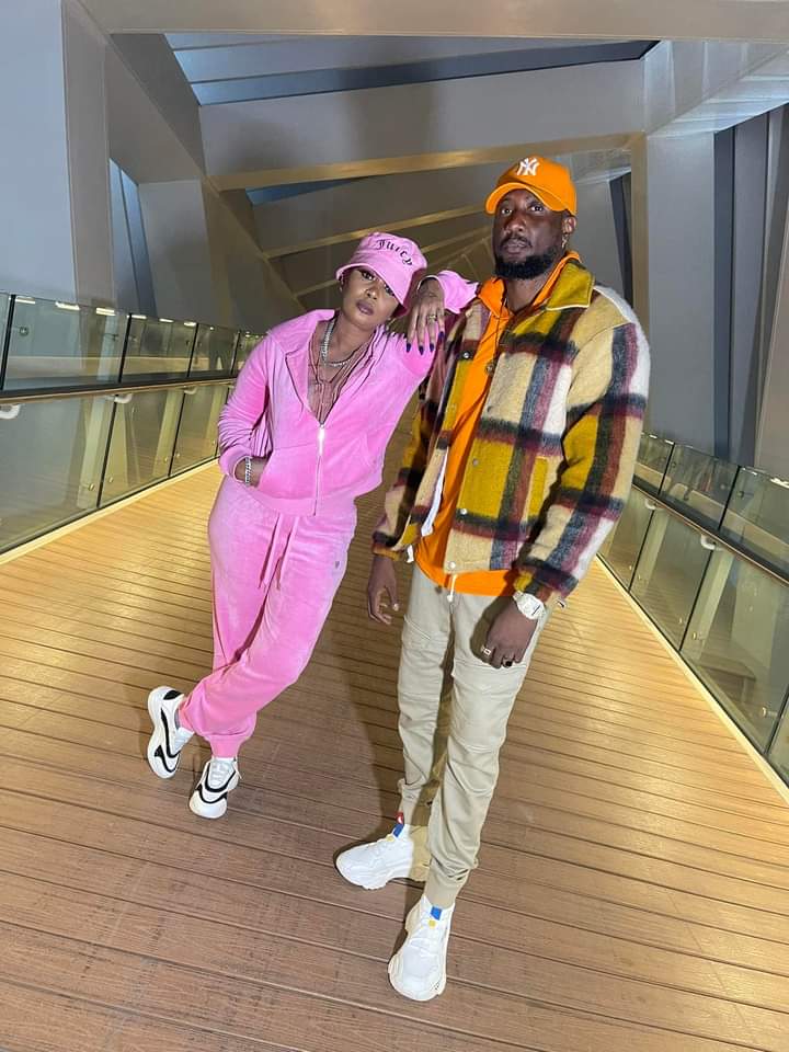tvmusicsl's tweet photo. Independent Girl @starzeeofficial, @Famous_SL #zeezee #SLmusic
#SaloneTwitter #mamusicsl https://t.co/cCyVkFhhIO