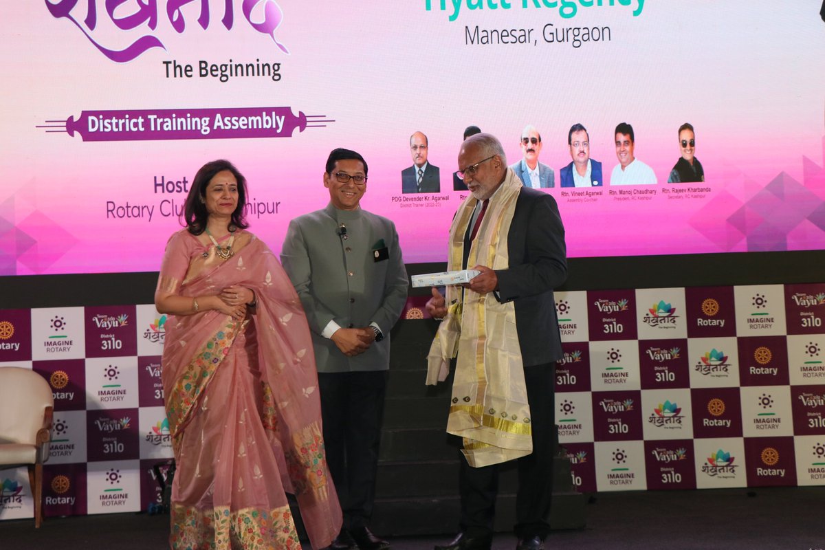 Rotary3110's tweet photo. Address by PDG Dr. Manoj Desai on "Imagine Rotary" at शंखनाद - The Beginning, District Training Assembly, RID 3110.
#rotary #rotaryinternational #rotaryindia #rotarydistrict3110
#RID3110 #india #delhi #gurgaon #serve #community
#districttraining #trainingassembly https://t.co/3Y3LNnM6c4