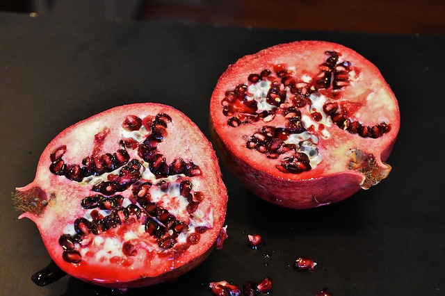 HealthyHubb's tweet photo. 11 Proven Health Benefits of Pomegranates
https://t.co/ixp4DiX3fx https://t.co/GO9fi35AGk