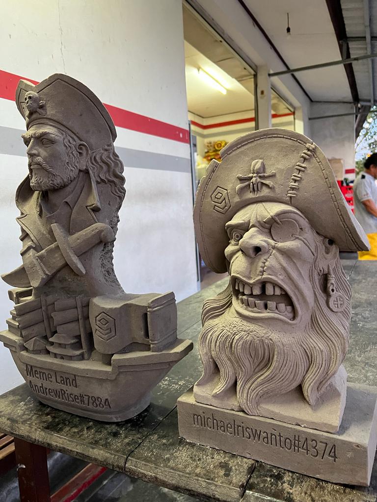 michaelrswnt's tweet photo. Hello, my dad @AndrewRise7884 and I, both are bullish about @memeland so we dedicated a full week to sculpt these masterpieces of #memeland pirates, hope @9gagceo @keung love our #memelandfanart - by  michaelriswanto#4374 &amp; AndrewRise7884 https://t.co/71cJgcnOXX