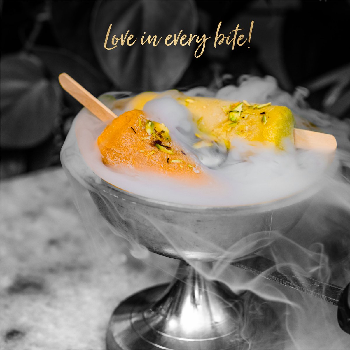 LucknowTanatan's tweet photo. Malai Kulfi is an all-time summer favorite that you can't get enough of!
Are you joining us for a sweet treat today?
Book your tables now.

Timings: 12PM- 12AM
📞 : +91 9619325945 / +91 91368 65660 https://t.co/tY1YoOZigx