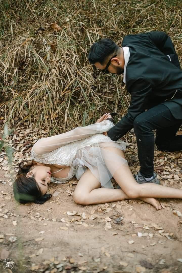 MsiaFemdomForum's tweet photo. Hensem pre wedding photo dorang. Plot twist last sekali tu admin suka https://t.co/OxJVoerHFl