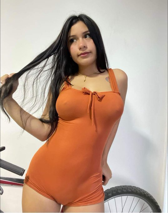 FaniaEsthe's tweet photo. Dame Like y Rt y te quitaré todo y te mostraré en fansmine Pokémon 😈🙈
https://t.co/FJlvnUDsrx ⬅️ https://t.co/L1Tbe0cMq5