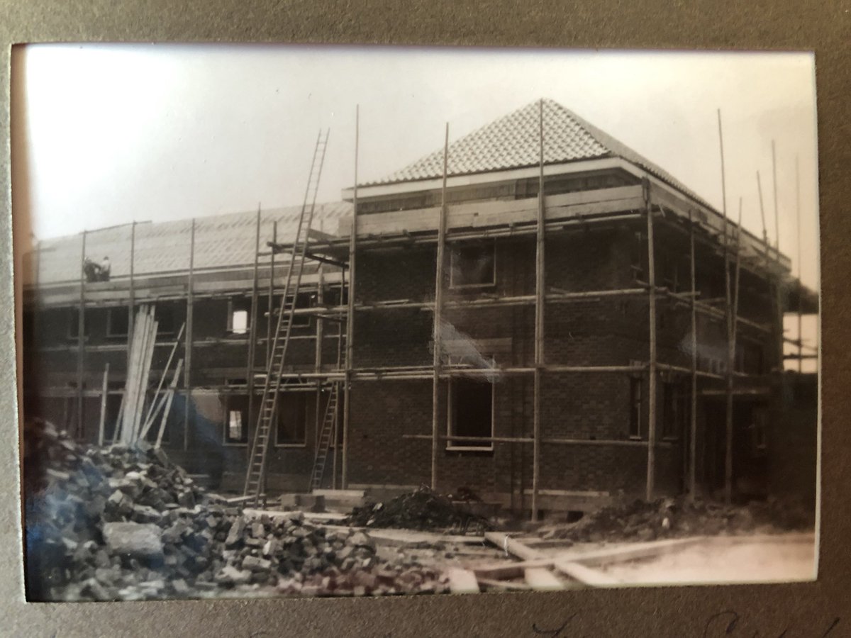 mvprimaryschool's tweet photo. Which part of school is this a picture of? #90th #MVhistory https://t.co/y8ZZPj36AG