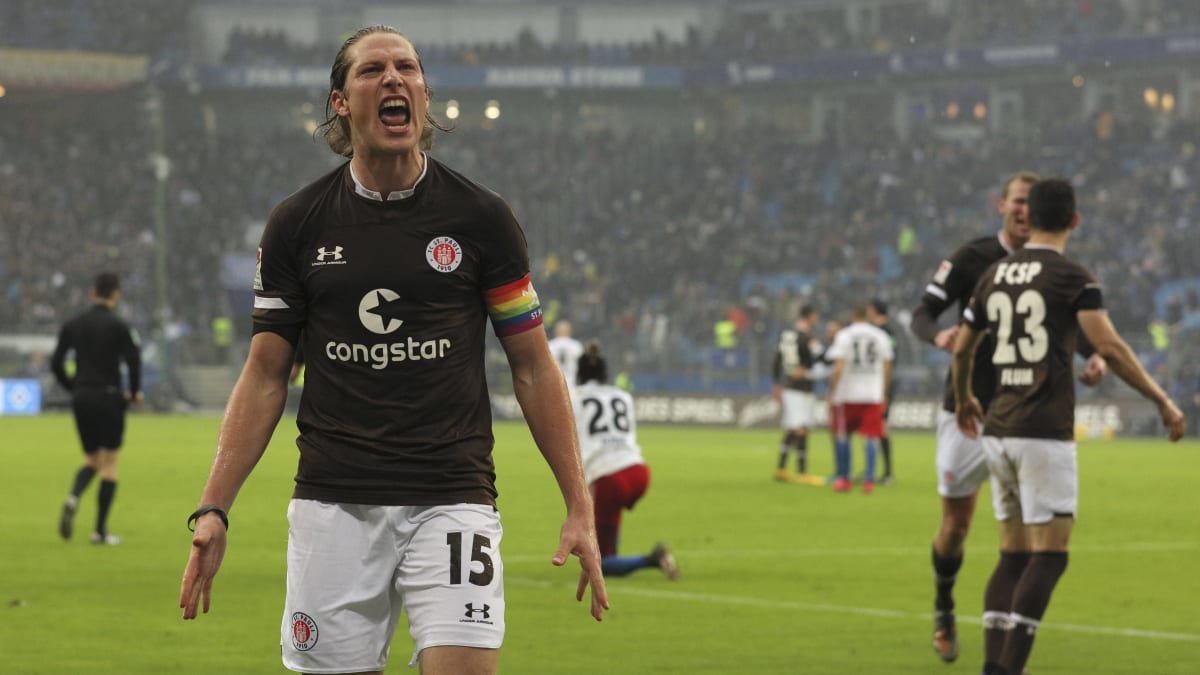 SPSouthEndScum's tweet photo. Can't also forget the 7 years (LOOONG time, your Scum admin never managed to keep a job longer than that 😆) with Daniel #Buballa... Left also last year and he has birthday today too, while still earning his living at Viktoria Köln. All the best man, be well 👍🏾🎂🎉😎🍻🏴☠️ #fcsp https://t.co/Z0cJRky3Gd