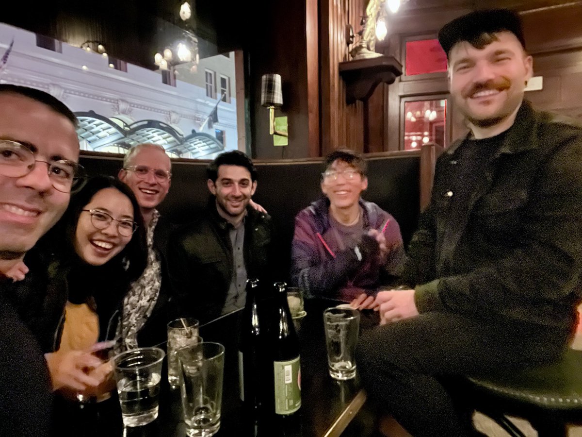 shinjikim's tweet photo. Crashing #graphqlramen after drinks โฆ@JackMcCloyโฉ โฆ@mxstbrโฉ โฆ@DamirSvrtanโฉ +Brian +Steven nice meeting you all! https://t.co/4zvLsV9YFW