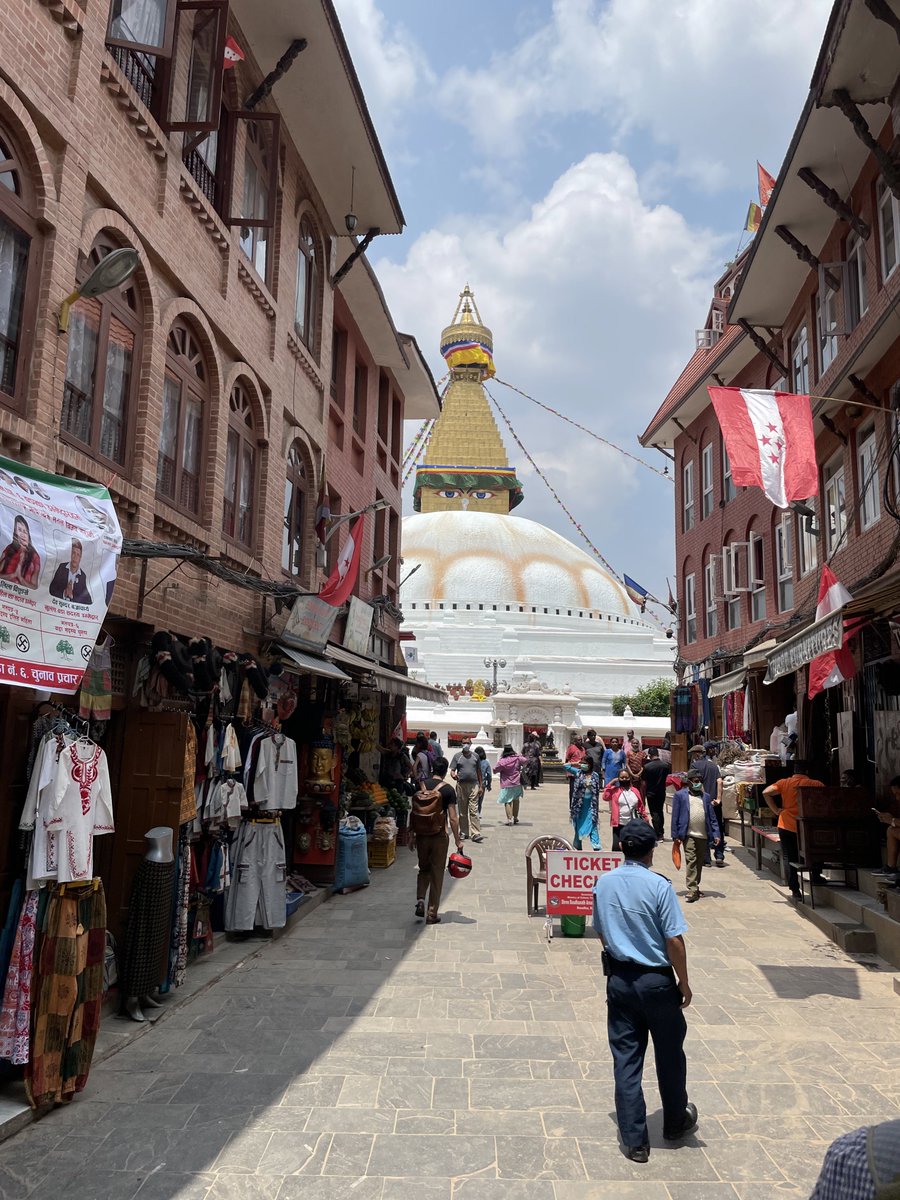 ChrisAndermann's tweet photo. #HelloMonsoon transect from the south to the north across the Himalayas. Congratulations to the team, excellent work! @SitaulaBhairab @basanta58_raj @paleohydrology Torsten, Kapiolani, Bijay, Ramesh and @MarkusReich14. Wrapping up in Kathmandu and waiting for rain. @GFZ_Potsdam https://t.co/SruiUnbBxT