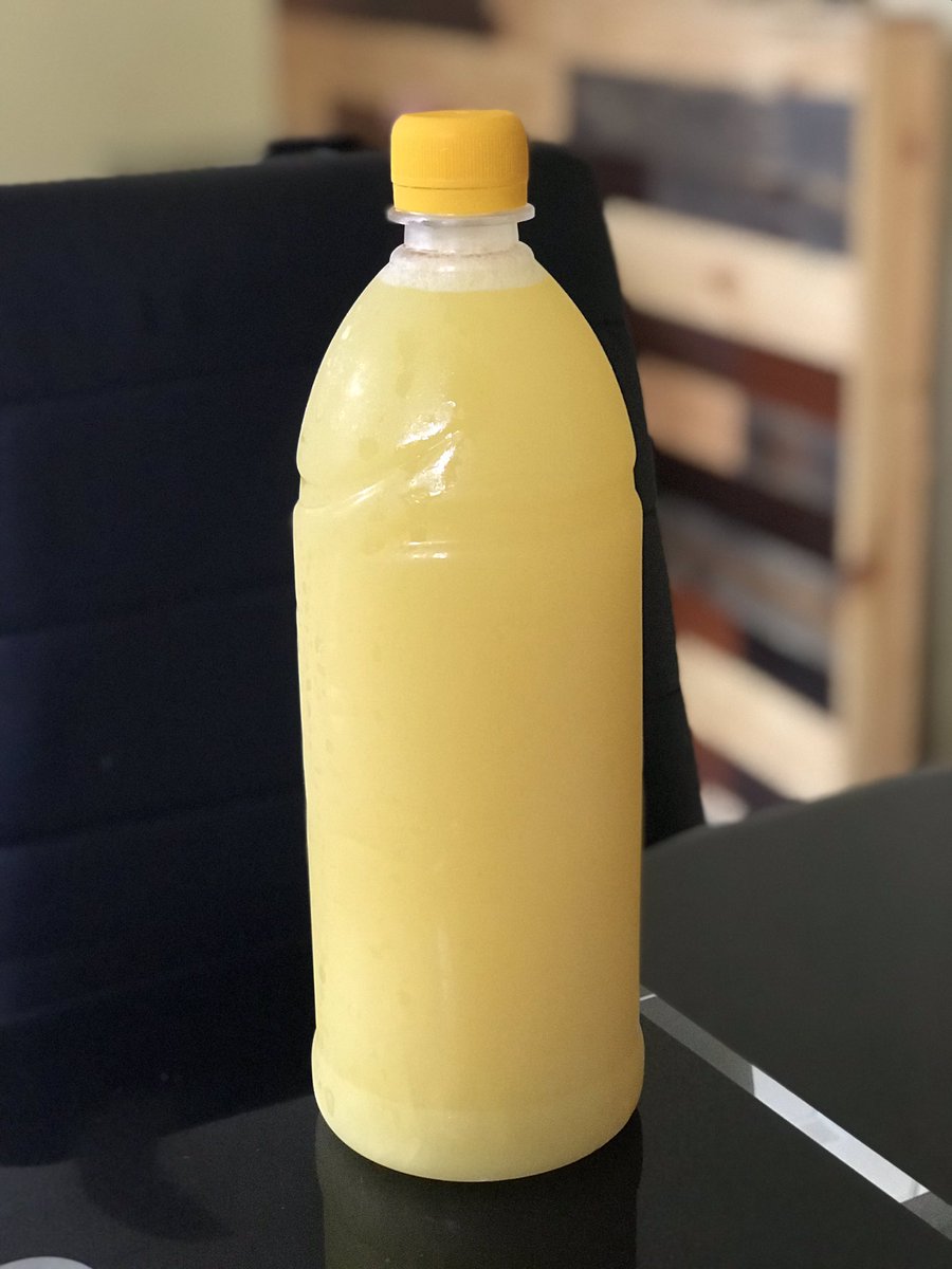Squeezed Orange juice 
No water added
100% Natural 
#whatyoucrave

1Ltr 5,000/=
Call us 0683454535 to place your order