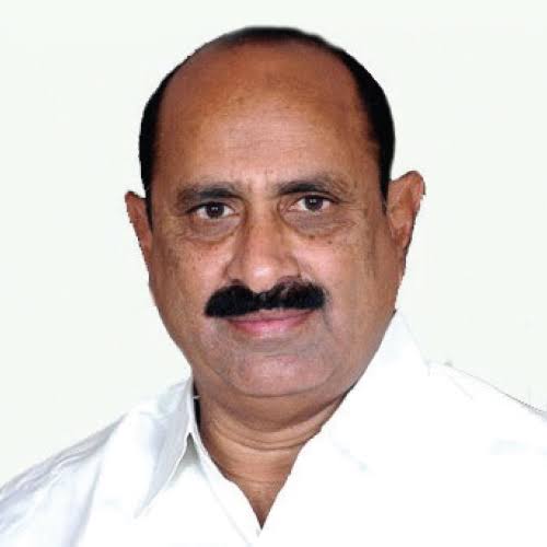 UttarandhraNow's tweet photo. తేదేపా అధ్యక్షుడు చంద్రబాబు గారికి అత్యంత సన్నిహితులు ఒక 25మంది వరకు జనసేన లో చేరే అవకాశం. చేరిన తరువాత జనసేన టిక్కెట్ మీద పోటి చేసి గెలిస్తే మళ్లీ తేదేపా కే విధేయులుగా రాజకీయాల చేయడానికి ప్లాన్ సిద్దం. తొలుతగా కామినేని జనసెన లో చేరే అవకాశం. #TDP #JSP #UANow https://t.co/mVwmuxCo23