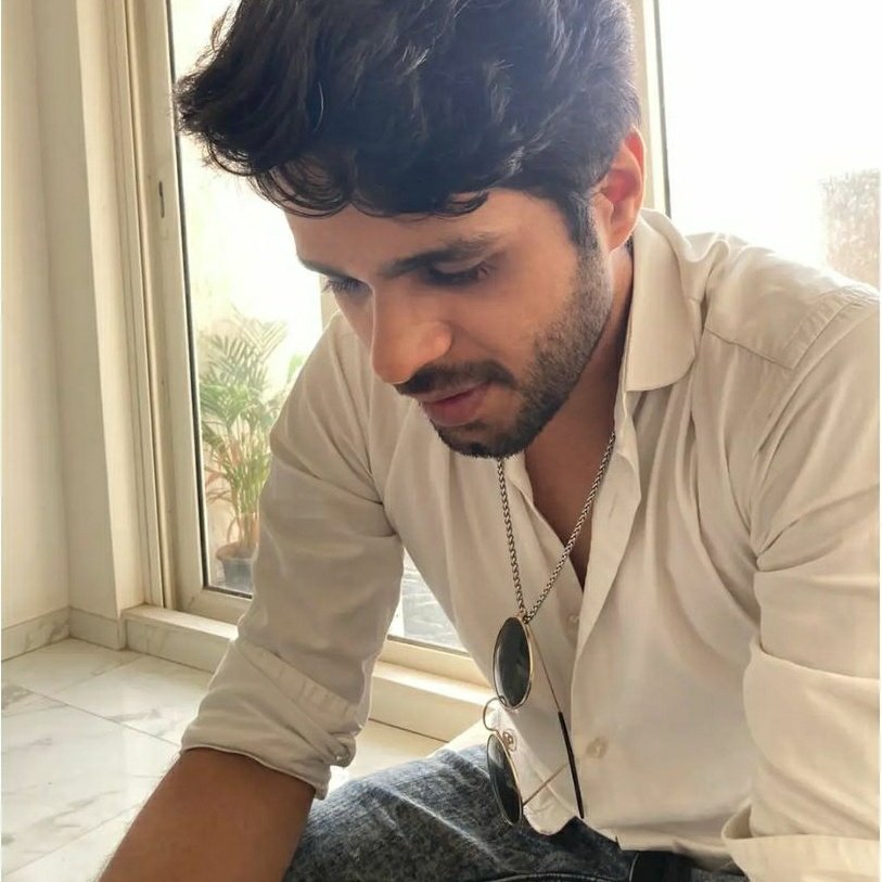 Mishrahere_'s tweet photo. #NewProfilePic https://t.co/SDZbCOx9Nj