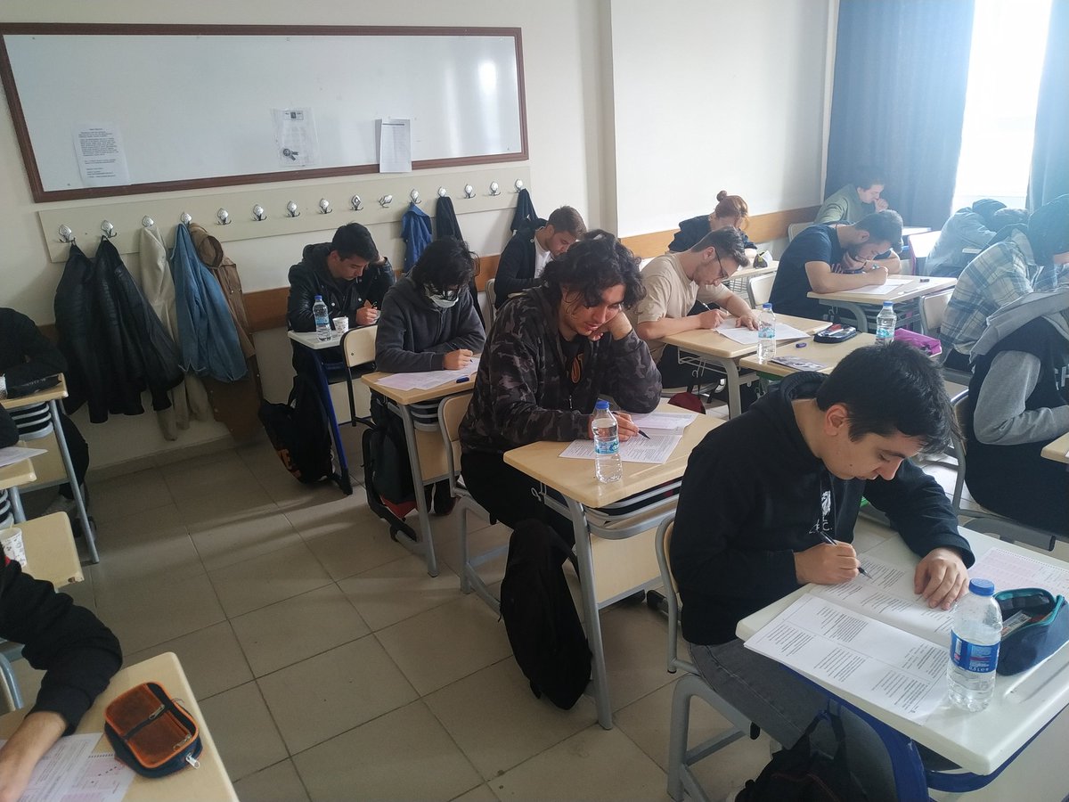 acefen03's tweet photo. Okulumuzda Afyon İl Milli Eğitim Müdürlüğü il geneli TYT deneme sınavı düzenleniyor. Tüm öğrencilerimize başarılar dileriz. 
@metinyalcinn 
@afyonilmem 
@DervisOzcal 
@nebioglu_gokhan https://t.co/IPCS5d5SbW