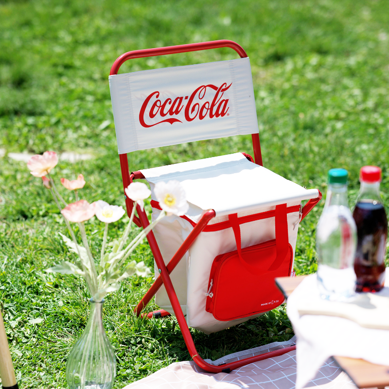 CocaCola_Korea's tweet photo. 와… 간식 파밍 가능한 보랭 의자? 

이건 담당자인 나도 당장 캠페인 참가 신청하러 가고싶어지는 리워드임 ㄹㅇ

#리트윗 = #스프라이트 기프티콘, 5명