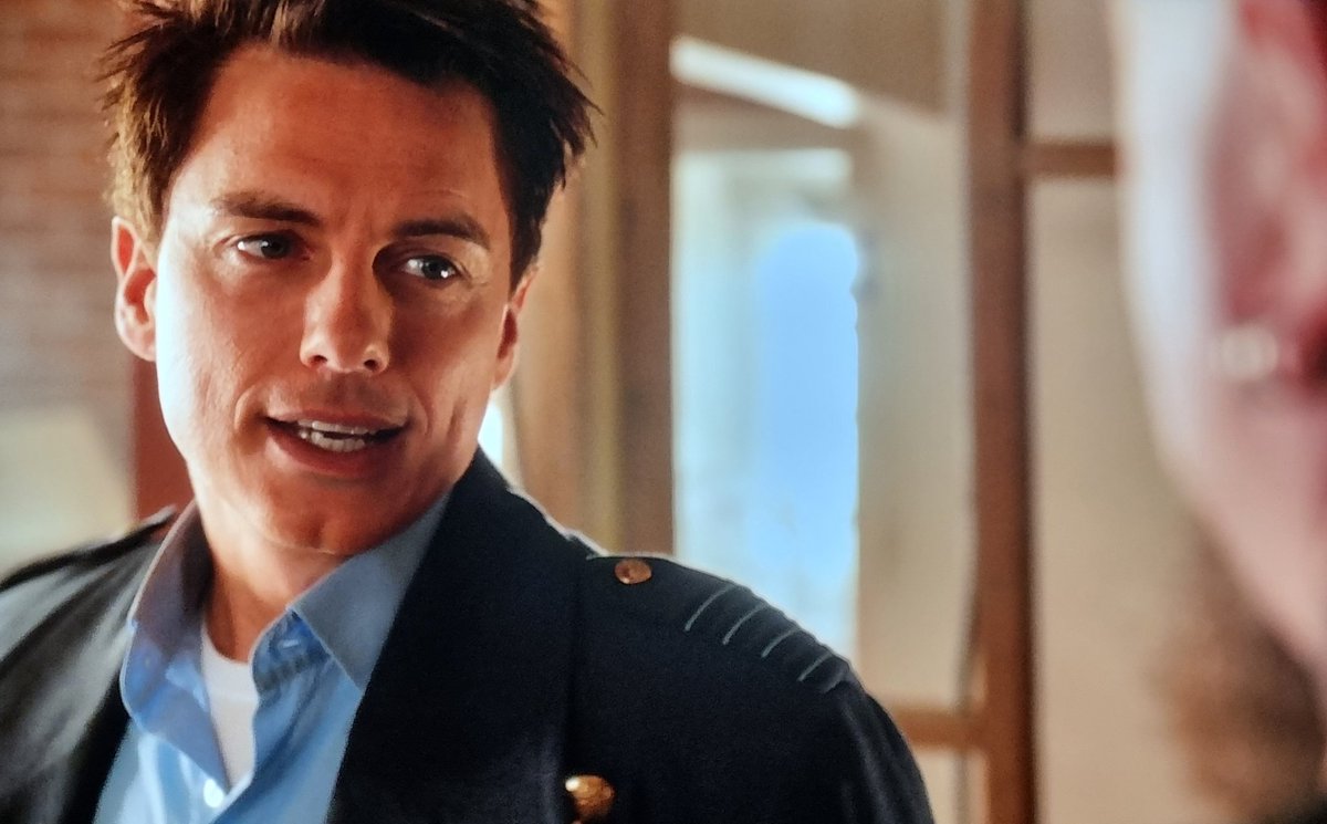 Xandra732's tweet photo. Torchwood - Welcome To LA Screencaps
Torchwood Mix Pt 1
#Torchwood #JohnBarrowman #ArleneTur #EveMyles #AlexaHavins
#WeStandWithJohnBarrowman https://t.co/fQQoUaWOtK