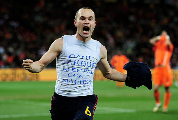 Happy birthday to my first favourite player, Don Andres Iniesta. The greatest midfielder of all times   