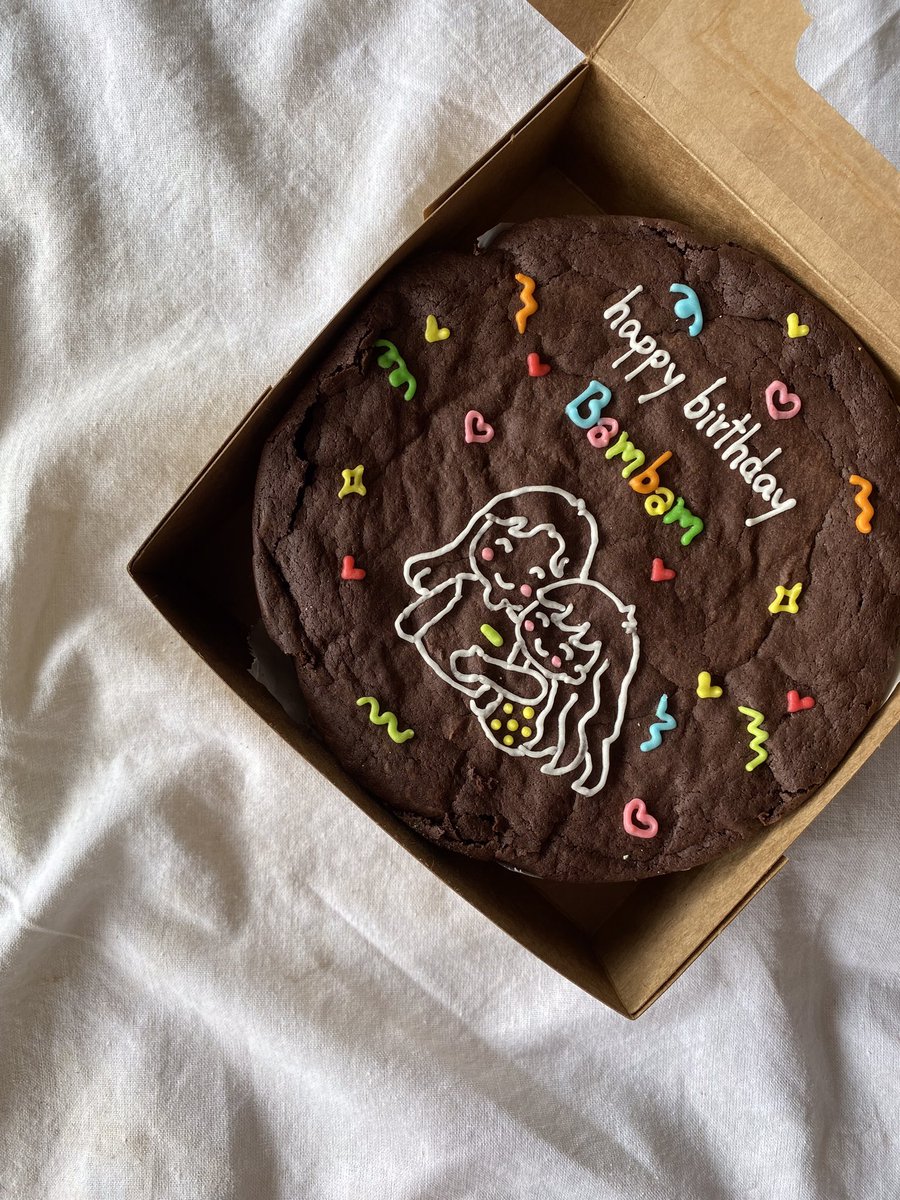 The_Bakerism's tweet photo. บราวนี่เขียนหน้าฟรี‼️💝🙏 #รีวิวthe_bakerism 
🍫Dark Chocolate 1/2 ปอนด์ 99฿
🍫Dark Chocolate 1 ปอนด์ 159฿

🚚ค่าส่ง 65฿ ส่งได้ทุกจังหวัด
#ของขวัญ #ของขวัญปัจฉิม #ขนม #ของอร่อย #ของดีบอกต่อ #ของขวัญวันเกิด #วันเกิด #อร่อยบอกต่อ #ของขวัญให้แฟน  #เพื่อน #แฟน #กิน #คนรัก #ขนมเก��หลี https://t.co/19ox2Vpezd