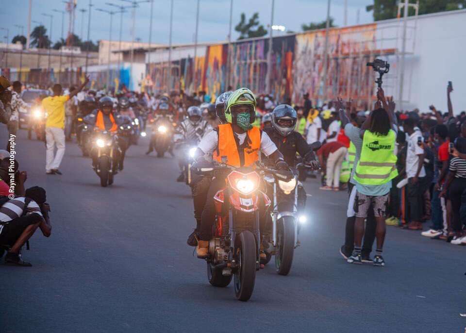 HalimAssouma's tweet photo. BENIN 🇧🇯 BIKERS ON THE LARGEST GRAFFITI WALL IN AFRICA 🔥 it was lit 🔥 last Sunday 🔥 https://t.co/wF4yphSuDp