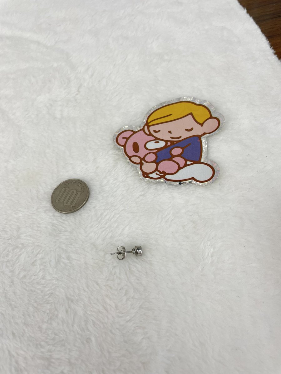 kazukiSumLimp's tweet photo. 仕入れたバッグに色々入ってた😂 https://t.co/8QWVebowj1