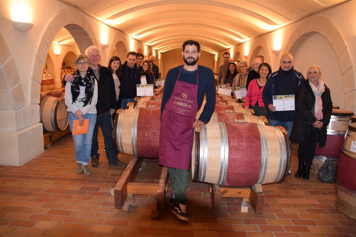Parrainez des vignes au nom de votre entreprise, remerciez vos clients, adhérents, collaborateurs, équipes ou partenaires, en leur faisant partager l'expérience vigneronne de vos bouteilles étiquetées à votre nom lnkd.in/gzzGCFfS  #entreprises #cadeau entreprises