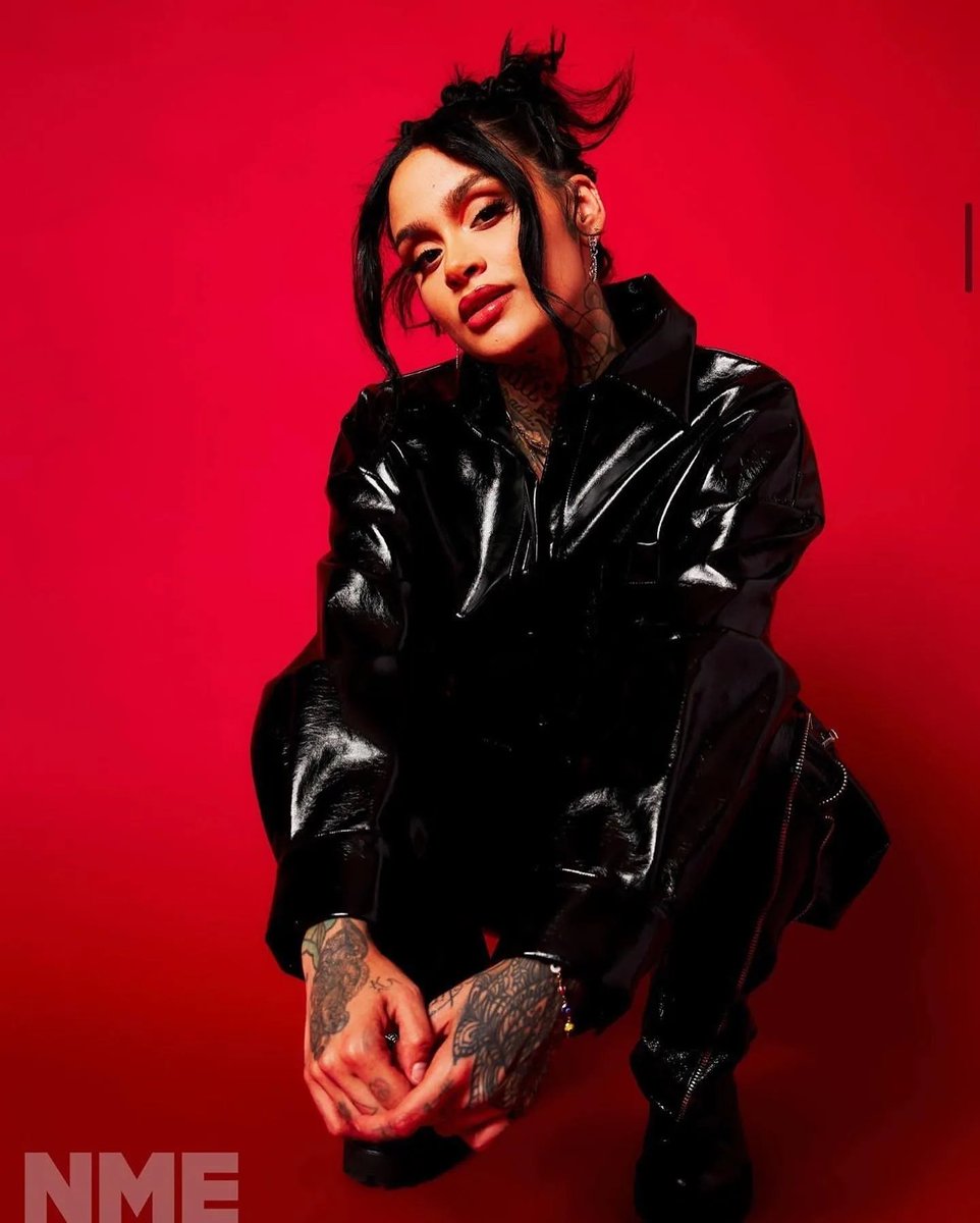 abrahamodenore's tweet photo. It was quite obvious she wasn't comfortable from the jump. The one word answers, her body language, the awkwardness of it all.... She seemed caged. They must have said or done something prior to get her foul because Kehlani is such a vibe! https://t.co/GdSY0gnUAK