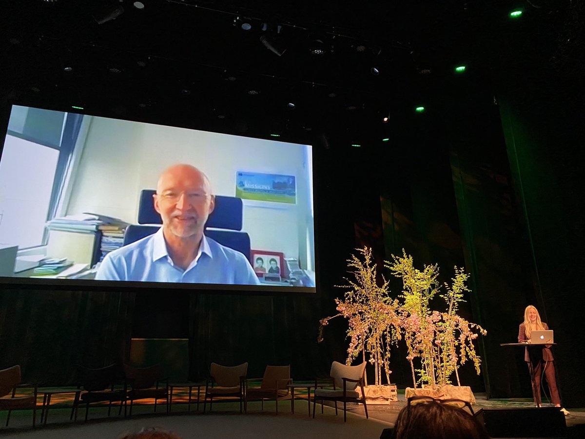 SrE_Office's tweet photo. Nordic Edge Expo Day 1 is complete!👏
We especially enjoyed the debate by our European network on City Mission, with @BaldwinMatthew_ setting the scene. 
@TurkuEUoffice @ERRINNetwork @GSeehuus @nordicedgeexpo https://t.co/dPT9mMEKjL