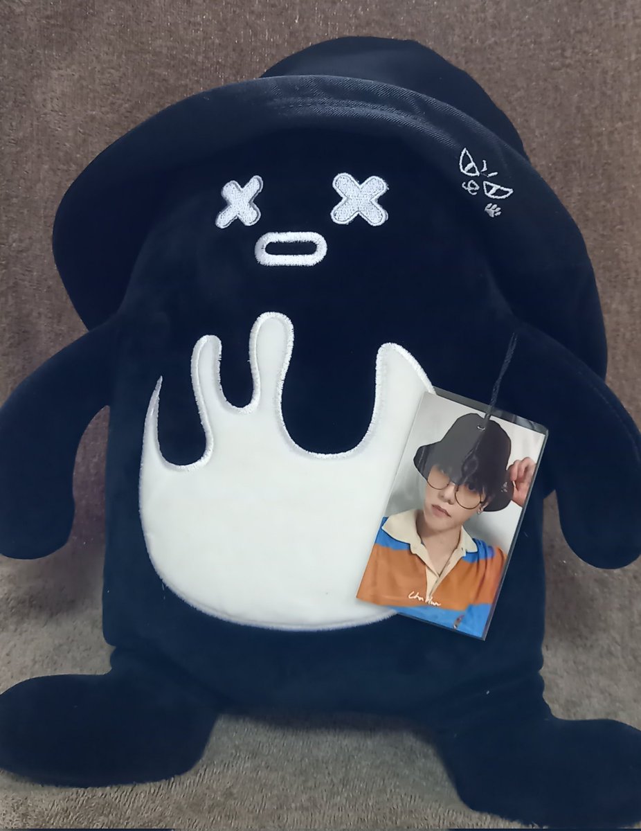 withnfsohappy's tweet photo. 認証ショット①
そのカードは斬新すぎるよ、ふん君
#myam #차후 #엔플라잉 https://t.co/KOZzcgnyyx