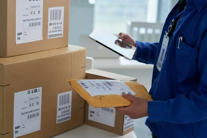 TodayCrowdFund's tweet photo. Akin to all other aspects of a campaign, successful shipping comes down to planning and preparation from the very beginning. 

Here is a comprehensive guide to help you with that: https://t.co/TRQAJiUqkc

#crowdfunding #shipping #startup https://t.co/nEPMjcVu7D
