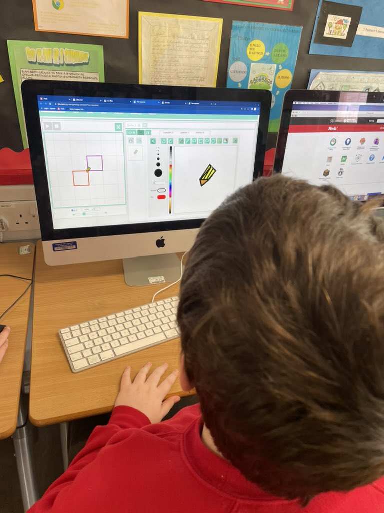 YsgolNant's tweet photo. Plant blynyddoedd 4&5 yn arwain y ffordd gyda’r codio ac yn dysgu ambell beth i Miss! 😊👏👏 #J2code #digidol
Year 4&5 leading the way creating games and shapes through coding. https://t.co/zrkOYHzcoq