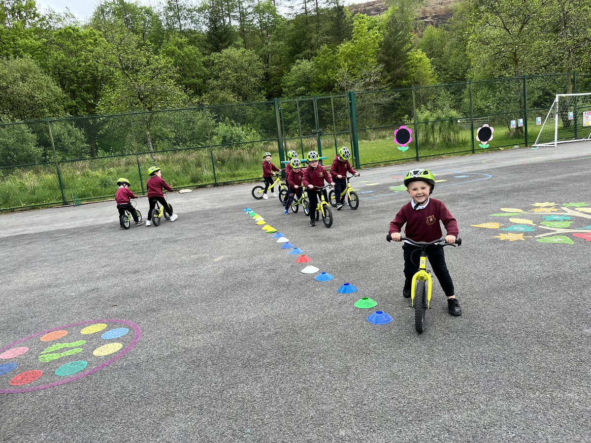 CymerPrimary's tweet photo. #CAPRecY1 has loved being back on the balance bikes this term. Our balance and confidence are improving weekly! π² @balanceability #Healthandwellbeing https://t.co/fOuXH0KEL1