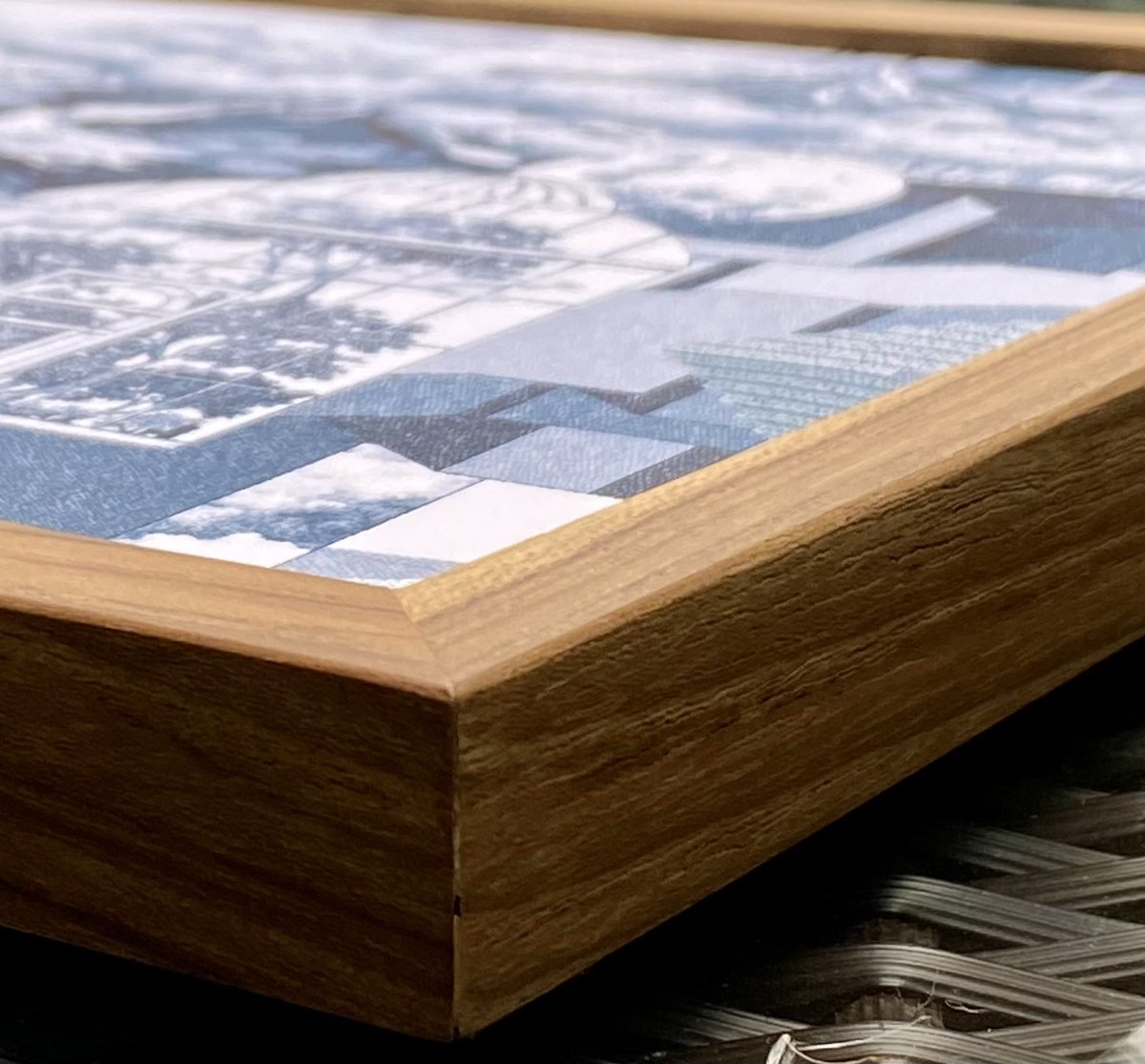 Our artist <a href="/thenewmoon_/">Bird Gerhl</a> at <a href="/atadia_io/">Atadia: Enabling Web3 Analytics</a> takes quality very seriously…look at this limited canvas print, the 🕊, and the impeccable framing 🤯