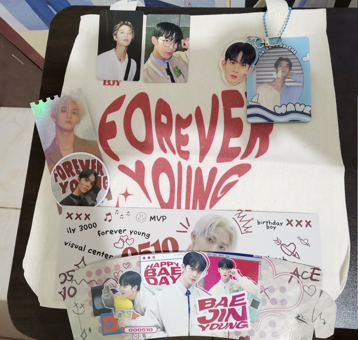 baejyloves's tweet photo. HAPPY BAEBAE DAY!!

salamat po @CIXUNIONPH @BJYUNIONPH @cafehellocix  sa BJY CSE 💙 kala ko makakapunta ako onsite huhu next year siguro HAHSHAHA thank you rin po @youngclub_ph sa pa giveaway ng acrylic photocard holder 💙💙

thank you po ulittt! https://t.co/3J5rB5sYsO