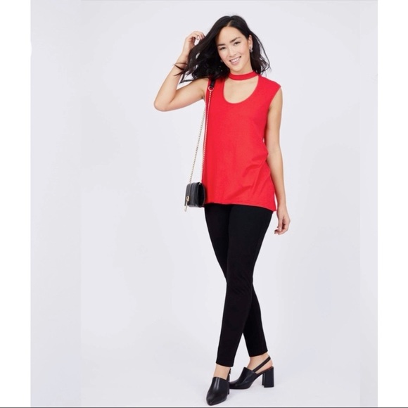 grifter713's tweet photo. So good I had to share! Check out all the items I'm loving on @Poshmarkapp #poshmark #fashion #style #shopmycloset #chaps #sheshow #vincecamuto: https://t.co/cFHv3EwBwx https://t.co/Q8x5Rpj07X