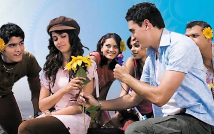 gharkakabutar's tweet photo. I MISS THIS BOLLYWOOD https://t.co/3ohxOk2nhC