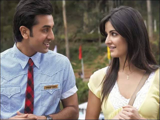 gharkakabutar's tweet photo. I MISS THIS BOLLYWOOD https://t.co/3ohxOk2nhC