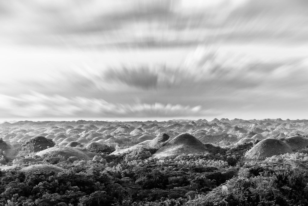 abs_cuts's tweet photo. Amazing horizon...
#nature #blackandwhite #photo #photography #chocolatehills #bnw #blackandwhitephotography https://t.co/7yZxwNoWv0