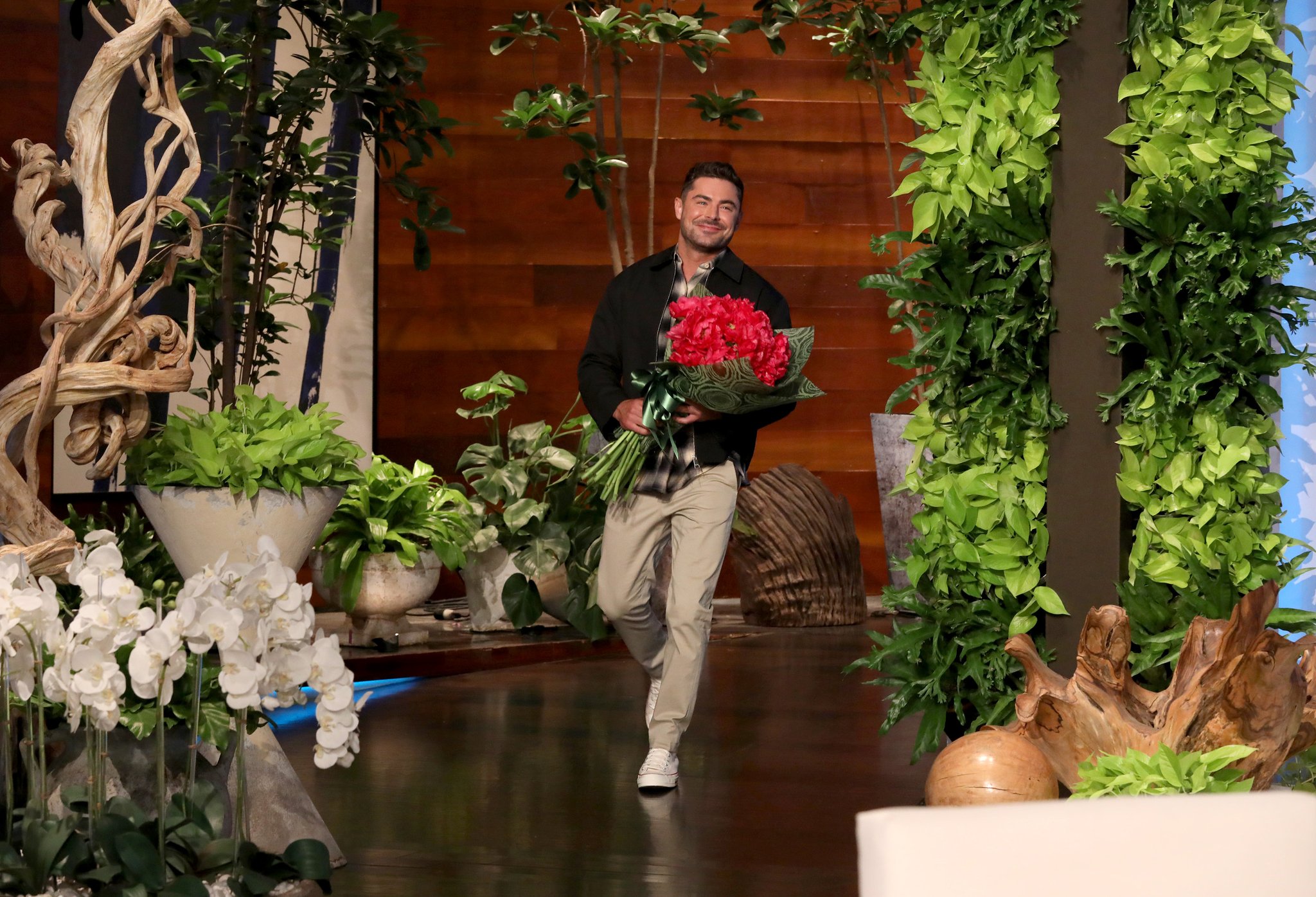 Headline on Twitter "Zac Efron appears on Wednesday's Ellen