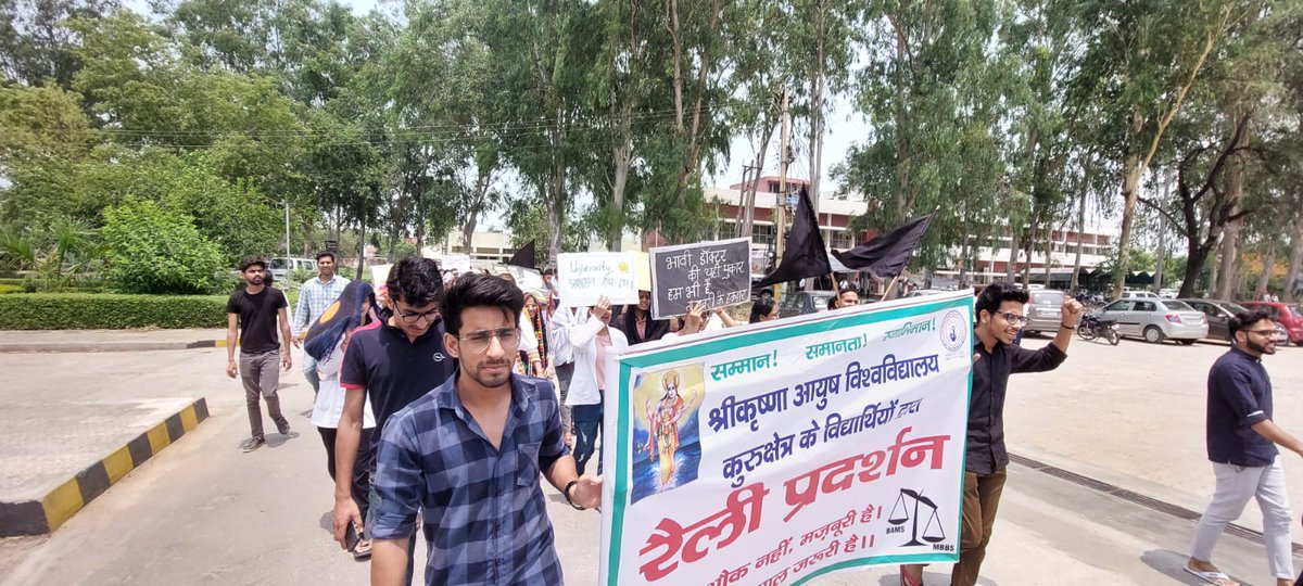 nitika_52's tweet photo. We want  justice
#strikeforstipend
@cmohry @PMOIndia @moayush @anilvijminister https://t.co/dF9j10IpW2
