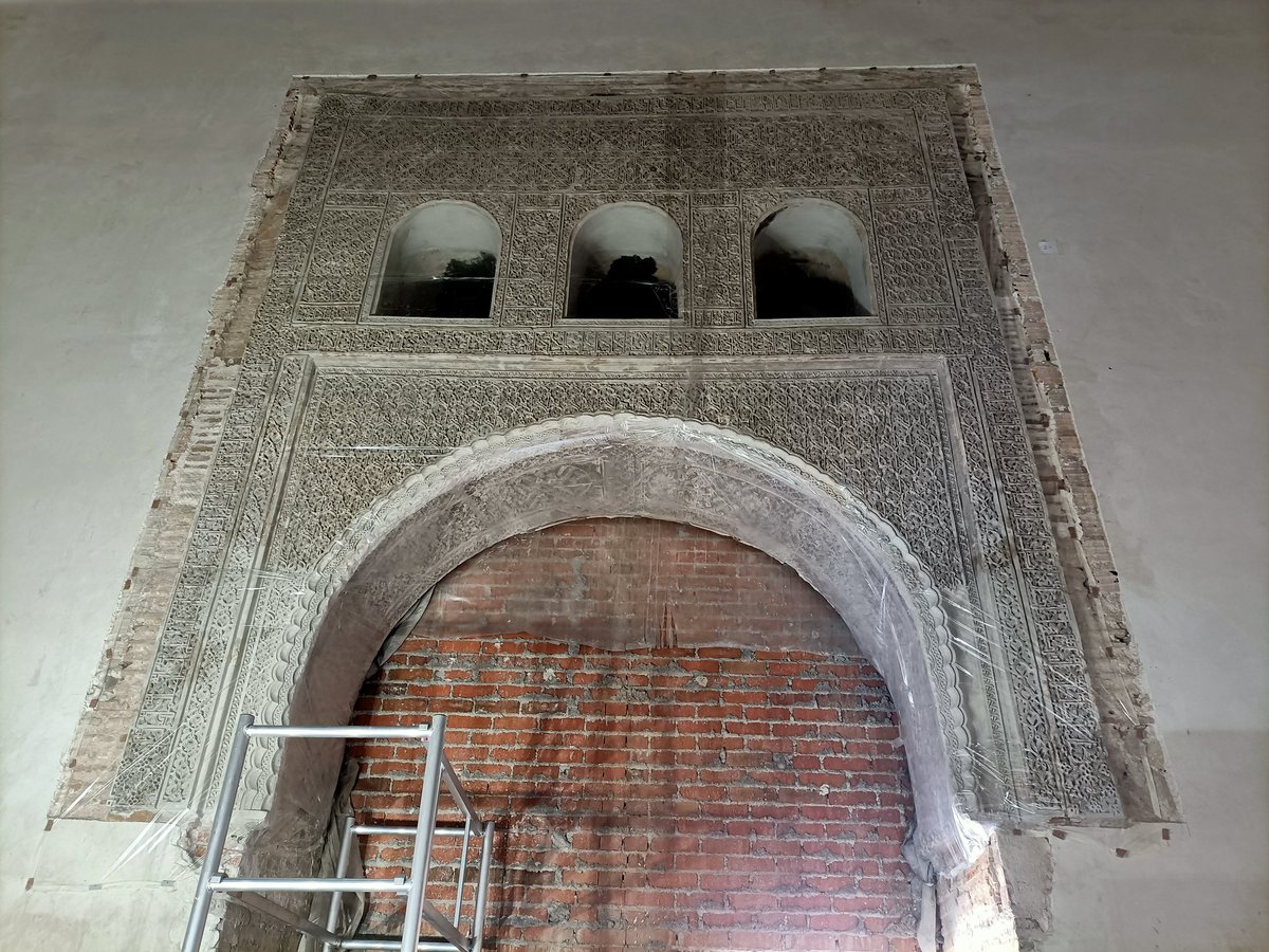 ConsorcioToledo's tweet photo. Os proponemos visitas guiadas y gratuitas al Salón Rico, sin andamios y una vez recuperadas la yesería de la puerta principal, con motivo del VIII Centenario de Alfonso X en #Toledo.

✔️ De martes a sábado a las 12'30 y 19 h.
✔️ Domingos a las 12'30 h.
✔️Sin reserva previa. https://t.co/ejbWKAn7Qa