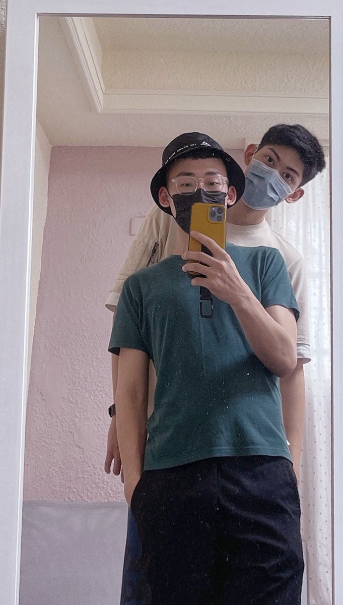 AustinL1314's tweet photo. 😍😍首次除毛初體驗

這樣白白嫩嫩的可以嗎😈
而且是帥哥除毛師很細心很溫柔
很舒服😳

✨創造全新的你～留給值得的人！

工作室帳號@create1069
#創造男士除毛工作室 #西門 #除毛 #直男 #同志 #屌 #肌肉 #腹肌 #體育 #男性除毛 https://t.co/cxNslksyWJ