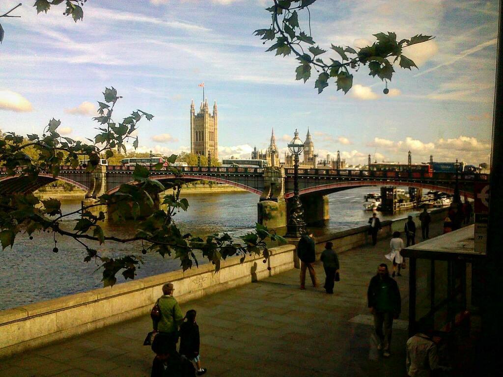 malumpfy's tweet image. Vauxhall Bridge and the Houses of Parliament in extraordinary light, looking very Canaletto-esque, from the top deck of the 344 on Albert Embankment, Lambeth twelve years ago, today

#londonbus #344bus #albertembankment #vauxhallbridge #bridgesoflondon #… instagr.am/p/CdaD11TI7iZ/